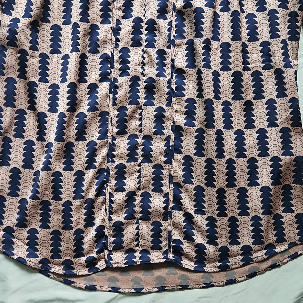 The Odells Navy and Beige Patterned Women's Top, Size M - Picture 7 of 10